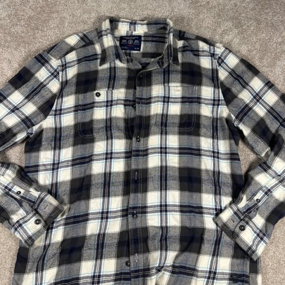 American Eagle Outfitters Mens XL Black Gray White Plaid Flannel Shirt - Picture 1 of 6